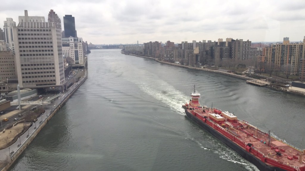 The view from inside the Roosevelt Island Tramway.