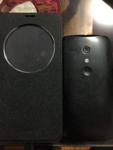 Asus ZenFone 2 and Moto G side by side.