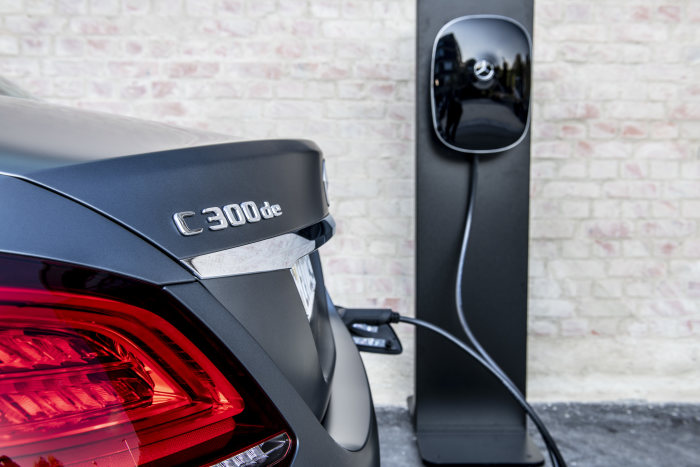 Mercedes-Benz Going All Electric by the Year 2030