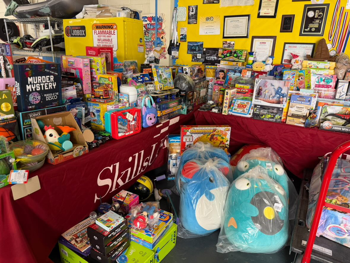 Edison Comes Together for Its Annual Holiday Toy Drive