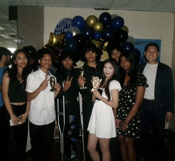 Group Photo of the Thomas Edison Tennis Team Celebrating their 2025-2026 Season.